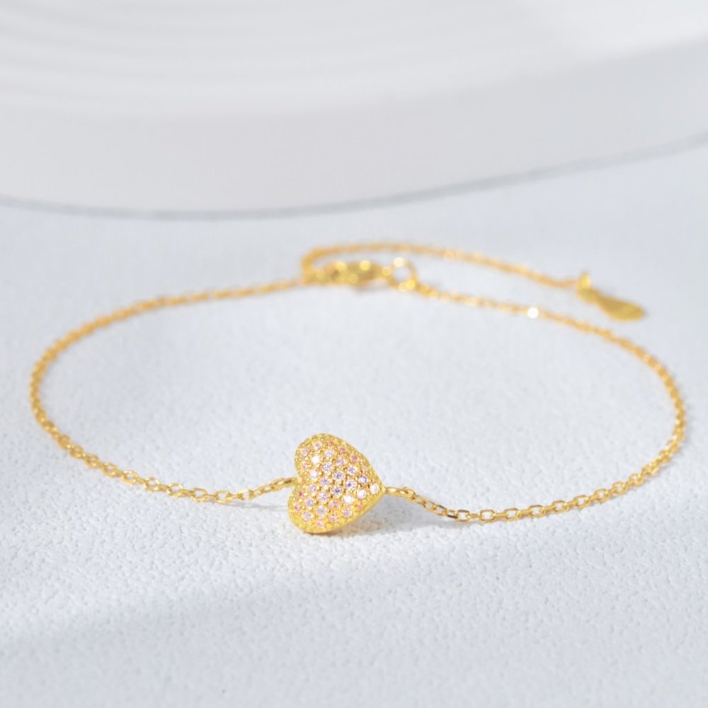 Sparkling Heart Pendant Bracelet